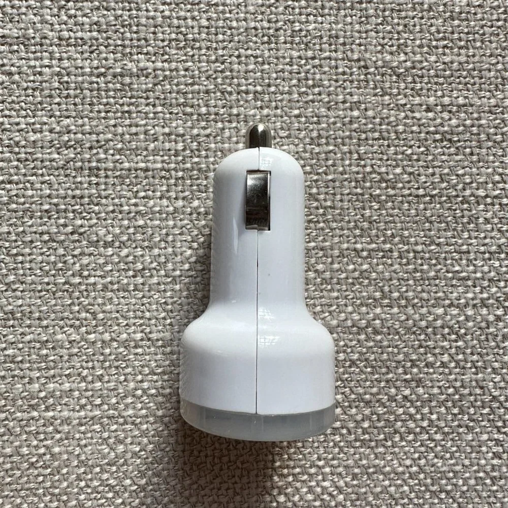 White Dual USB Universal Adapter Car Charger